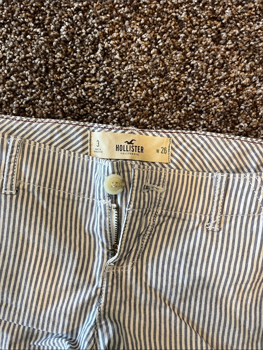 Hollister Women's Blue and White Striped High-Rise Jeans